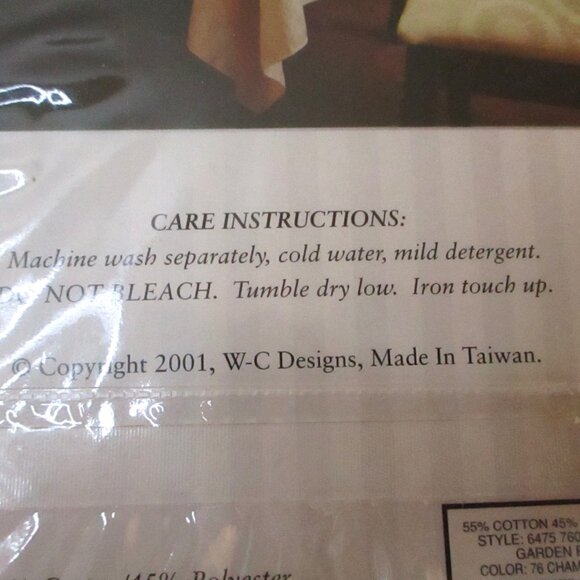 NEW! Wilson Court Garden Rose Damask Cloth Napkins, Champagne, 2 Pkgs. of 4=8 - Picture 7 of 13